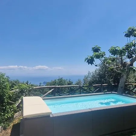 Ferienhaus The Retreat Rustic Charm, Views & Pool